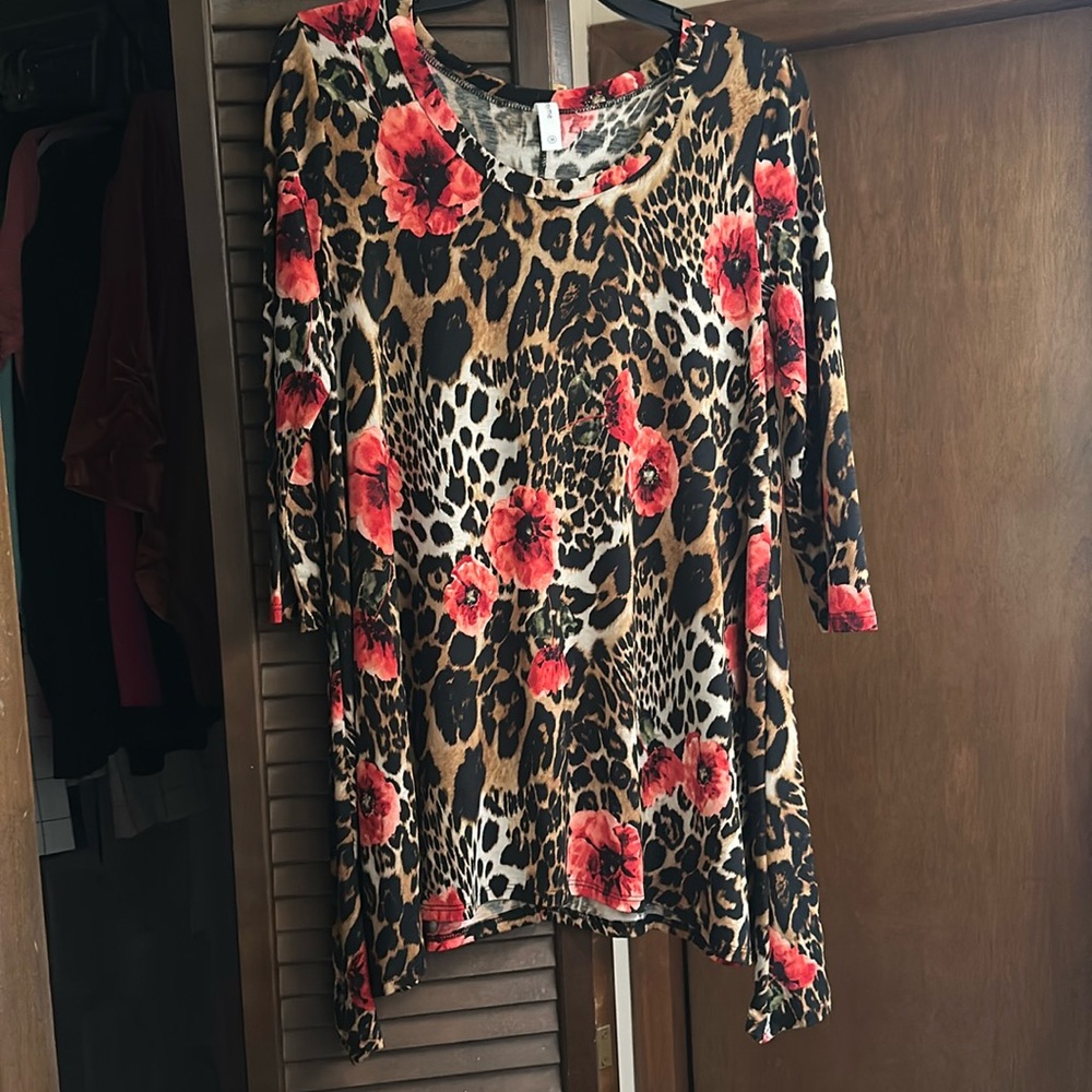 Cute cheetah and floral top